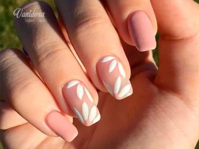 Esmaltado de Uñas...